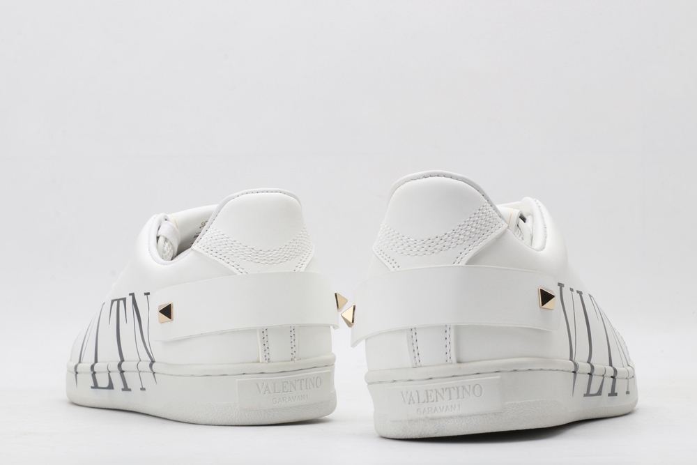 VA1ENTIN0 sneaker